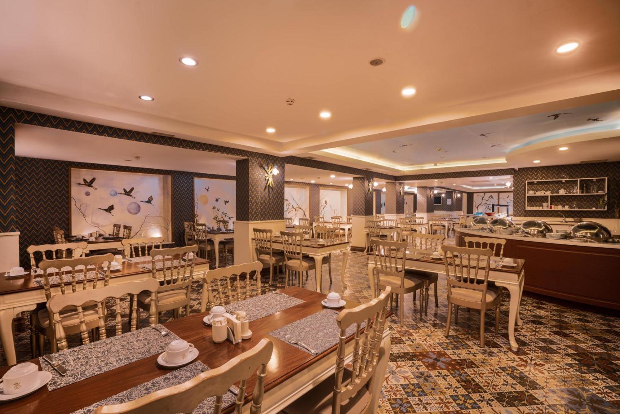 Raymar Hotels Ankara Esterno foto